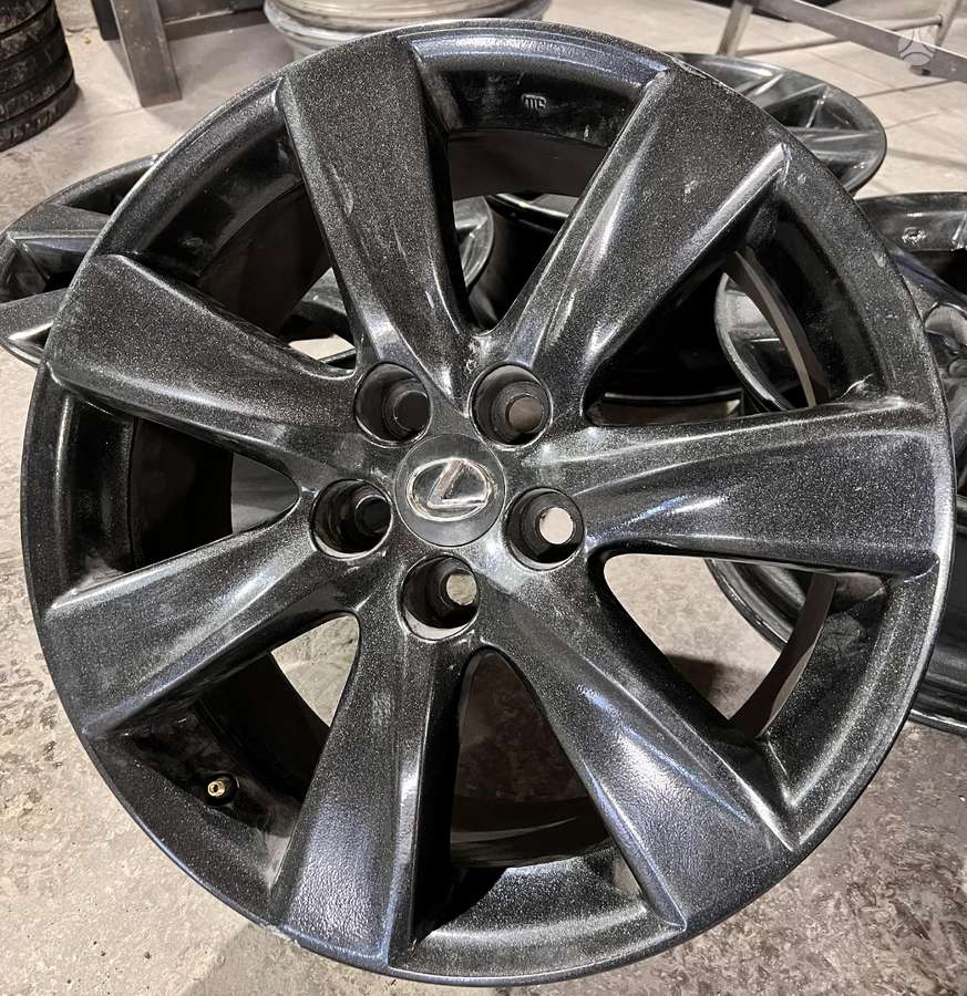 Lexus, vieglmetāla, R19