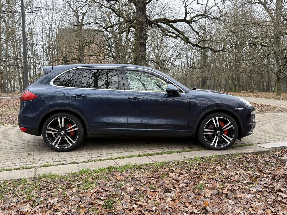 Porsche Cayenne - 3