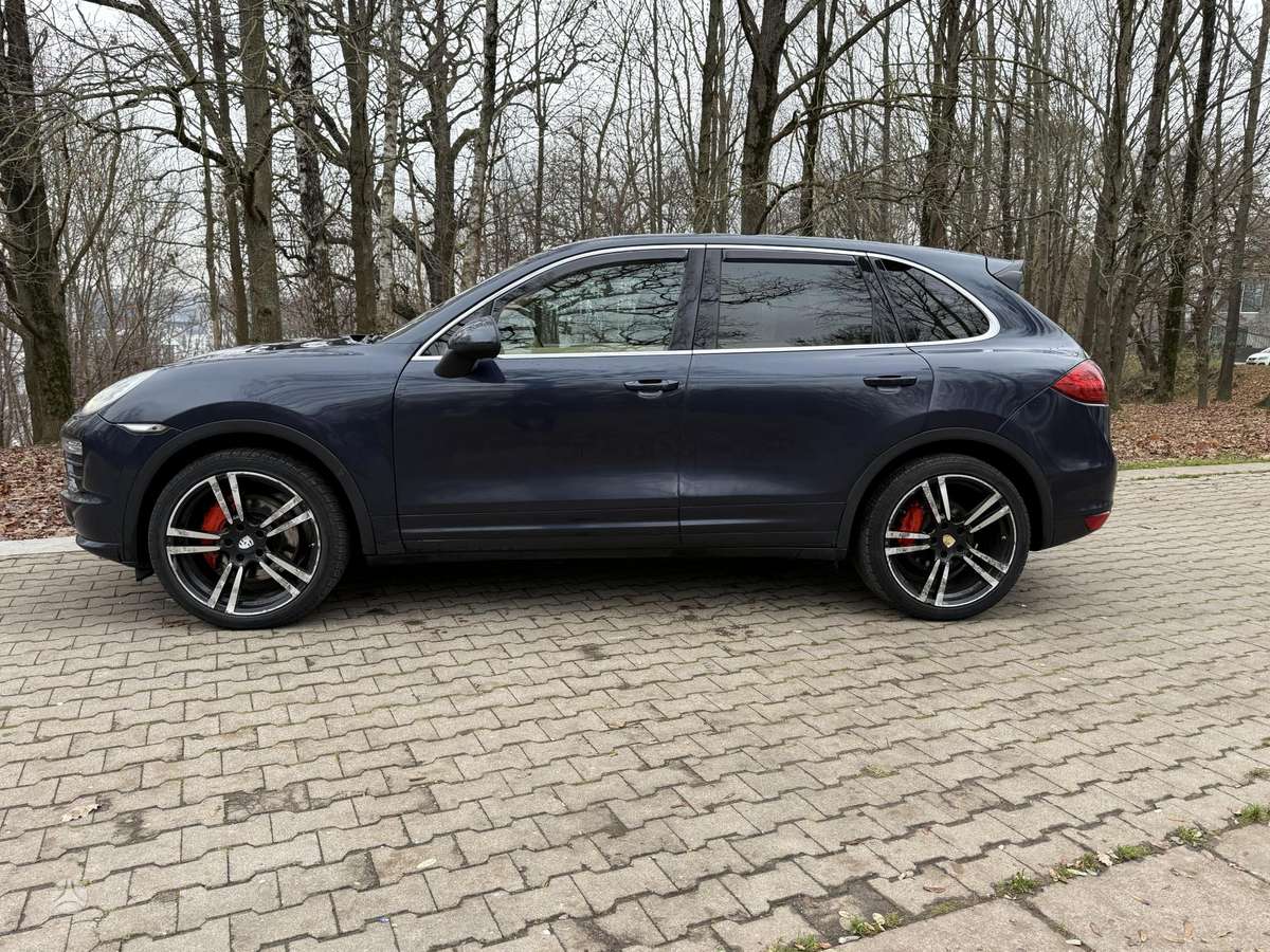 Porsche Cayenne - 11
