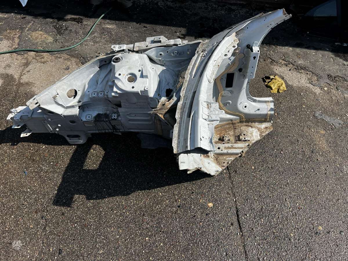 Volvo S90 kėbulo dalys