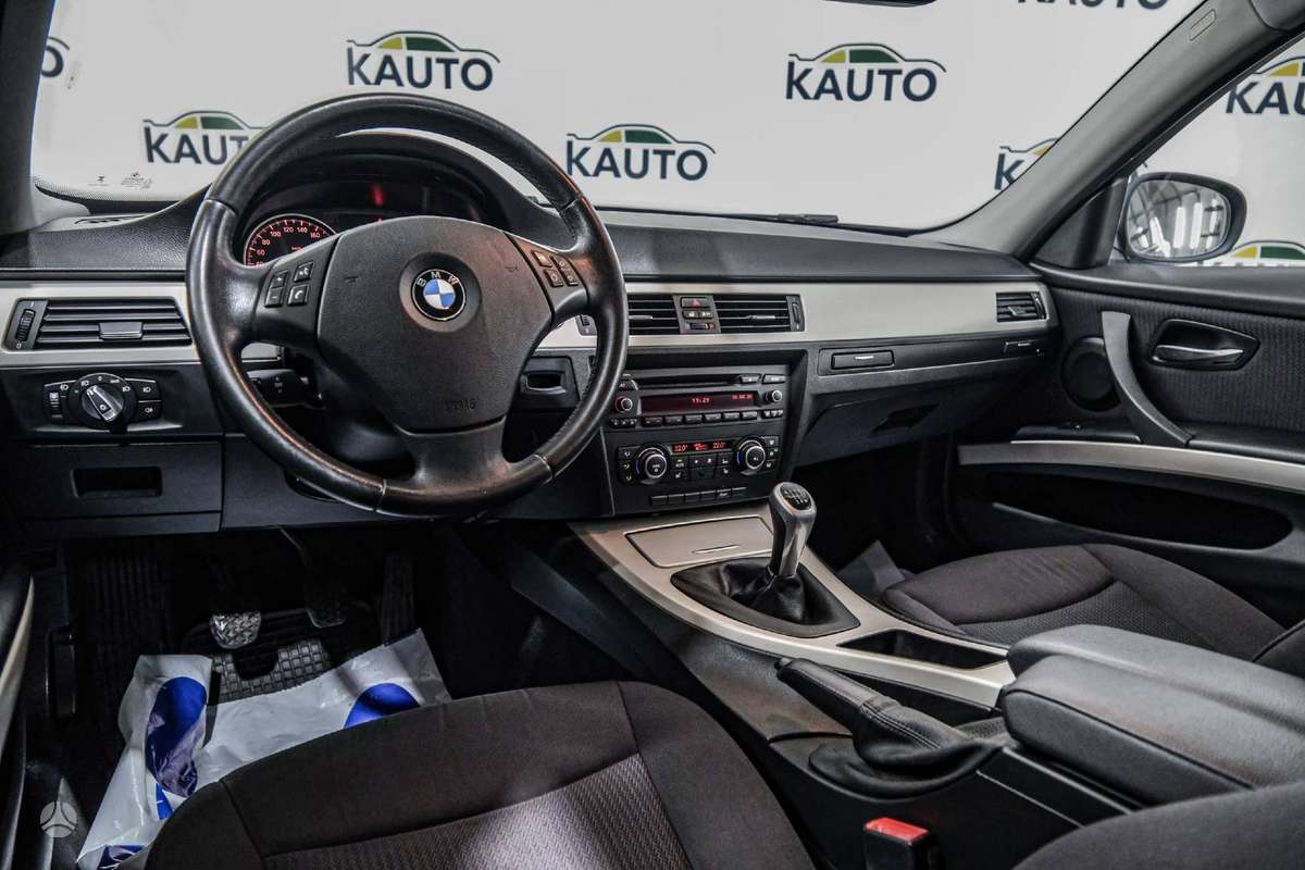 BMW 320, 2.0 l., wagon