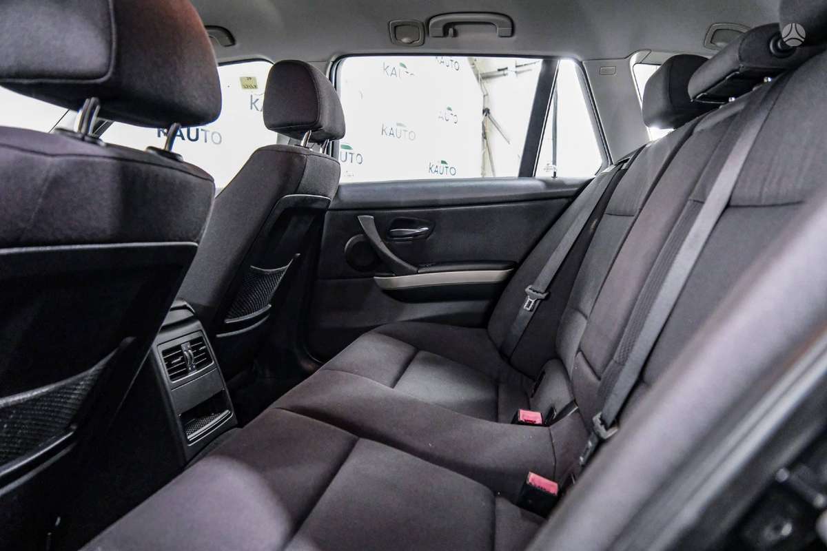 BMW 320, 2.0 l., wagon