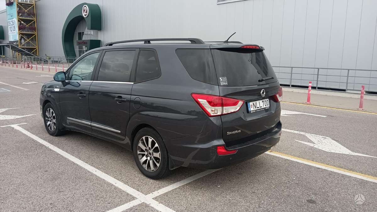 SsangYong Rodius, 2.2 l., Минивэн