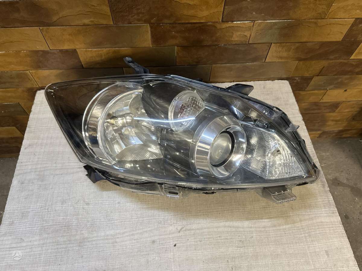 Toyota Auris, 81110-02a70, lights