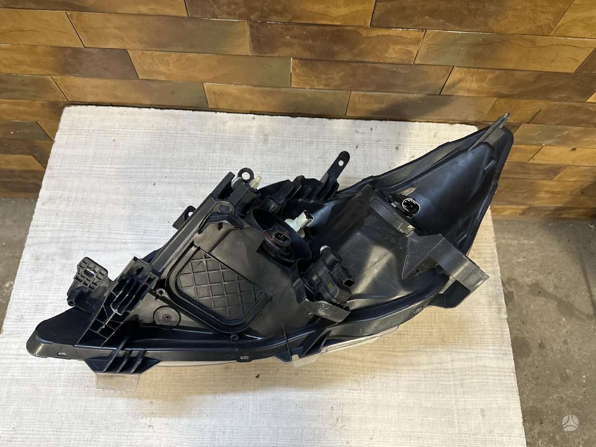 Toyota Auris, 81110-02a70, lights