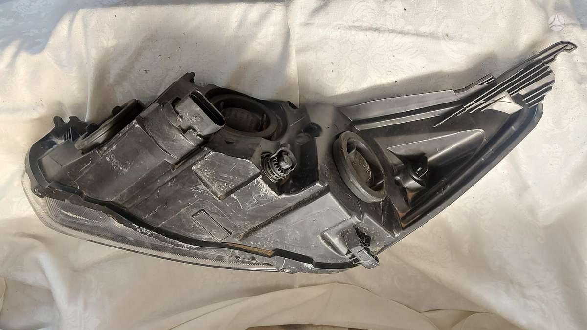 Ford Escape gaismas