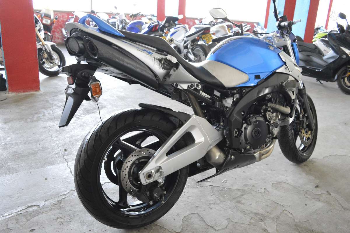 Suzuki GSR, street / classic