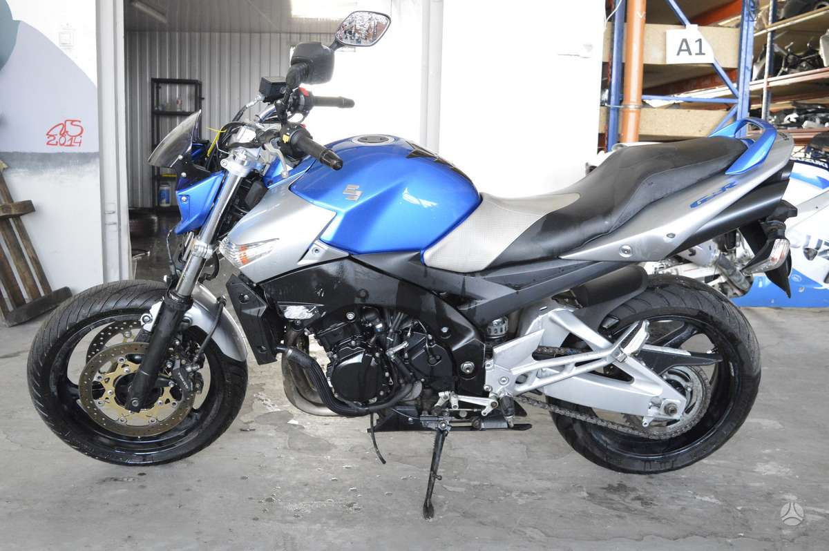 Suzuki GSR, street / classic
