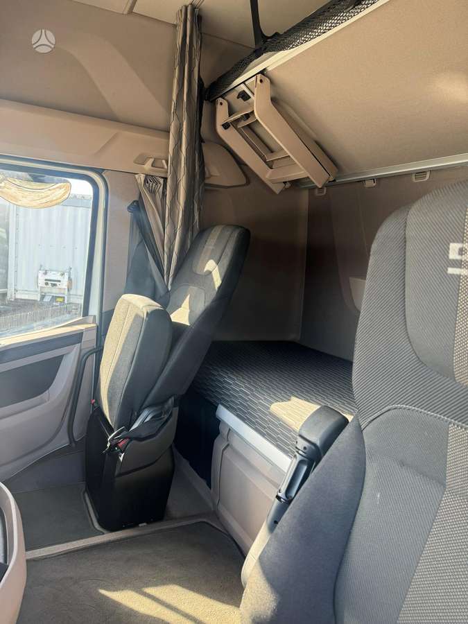 DAF XG 480 FT, 2 спальных места