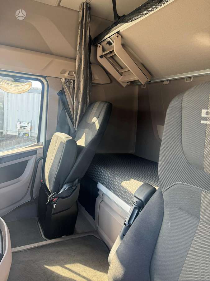 DAF XG 480 FT, double sleeper