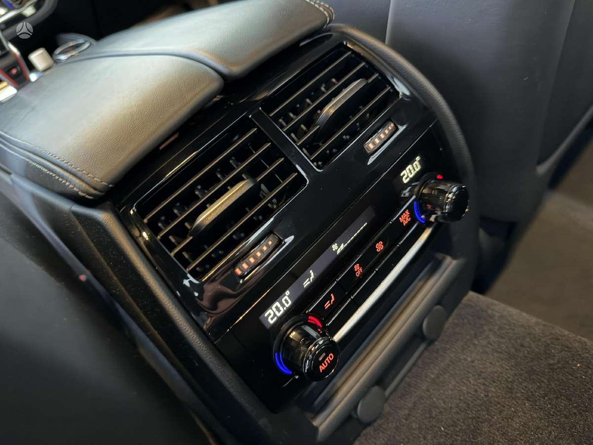 BMW M5, 4.4 l., Седан