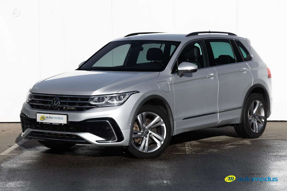 Volkswagen Tiguan - 1