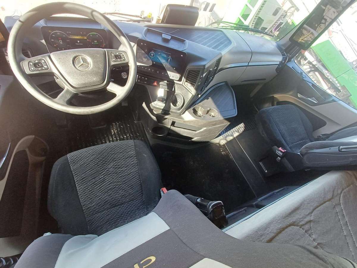 Mercedes-Benz Actros 1845, other
