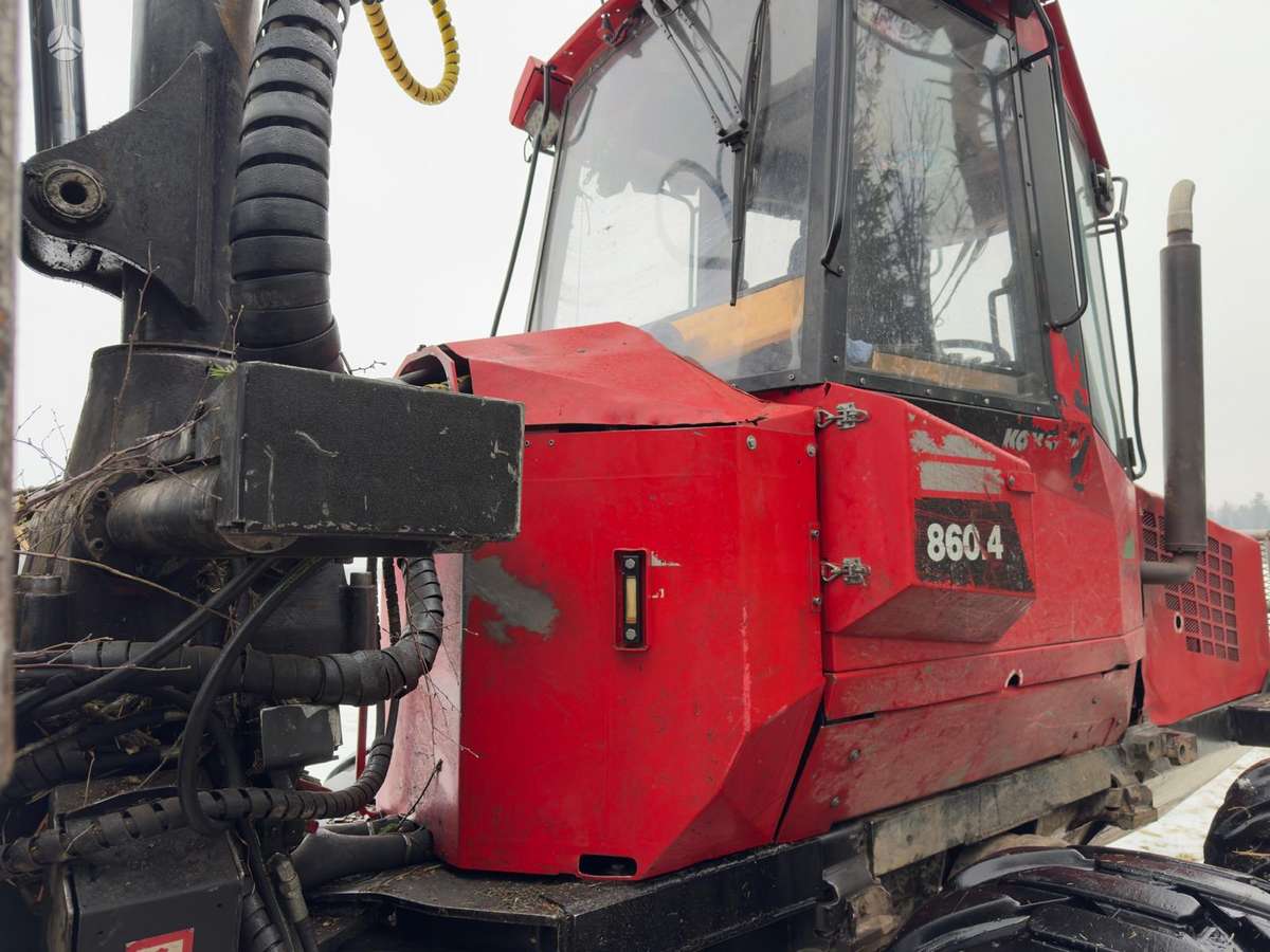 Komatsu 860.4, forwarders