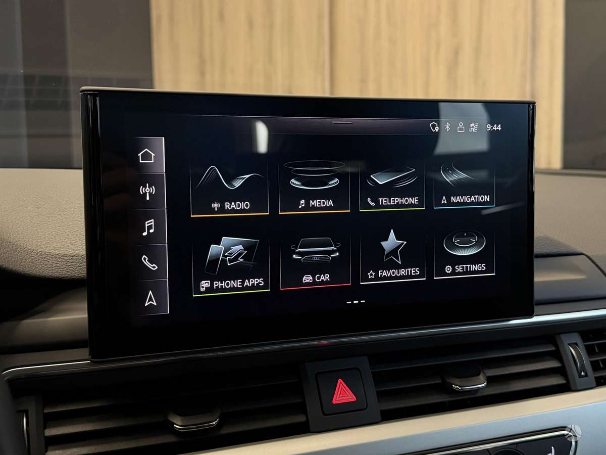 Audi A4, 2.0 l., Универсал
