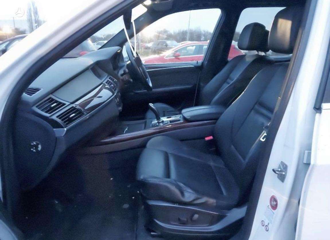 BMW X5 Dalimis variklis užkalęs