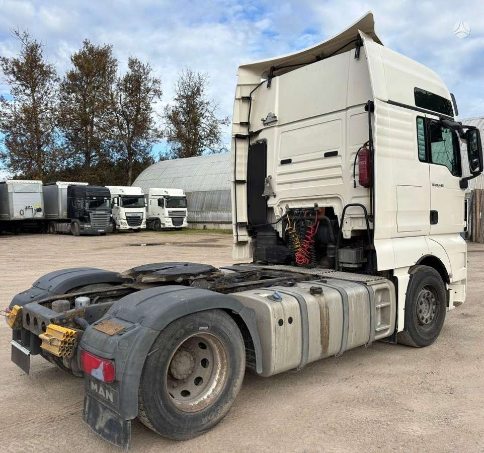 MAN TGX 18.440 manual, double sleeper