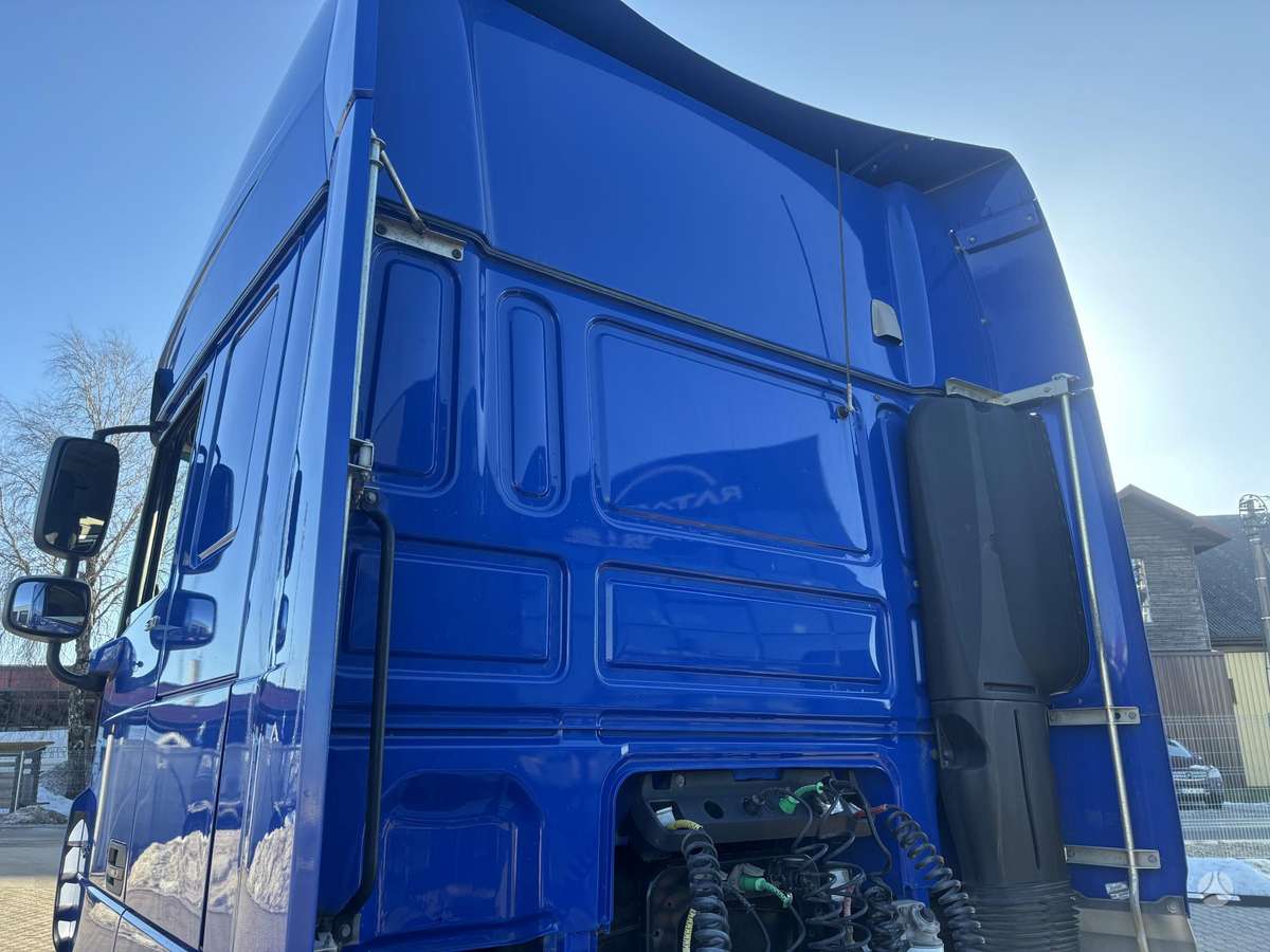 DAF XF106.530  FTT, double sleeper