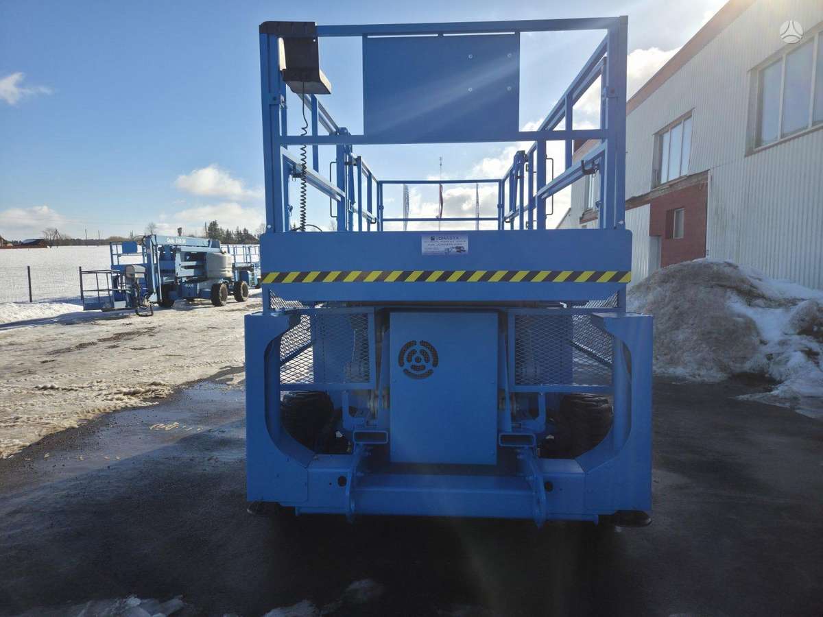Genie GS 3384 RT, šķērveida pacēlājs
