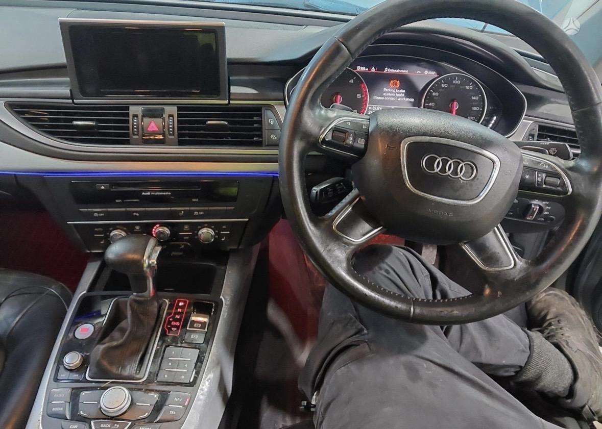 Audi A7 Dalimis