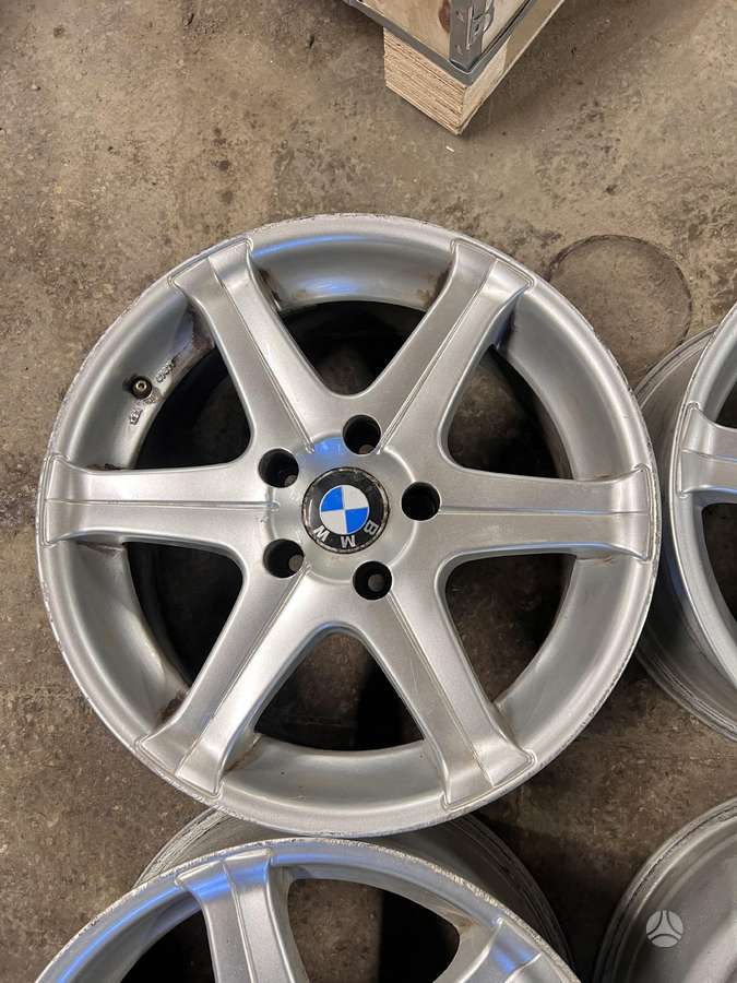 BMW, lengvojo lydinio, R17