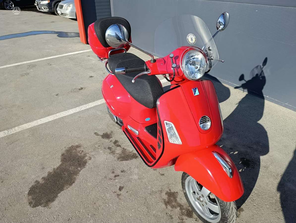 Piaggio Vespa 250cc, мотороллеры / мопеды