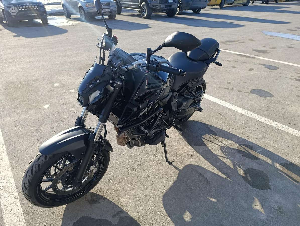 Yamaha MT 07 700cc, street / classic