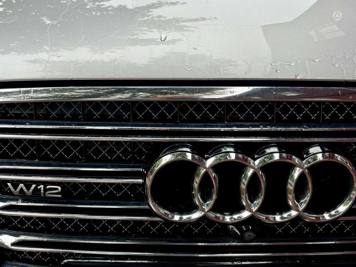 Audi A8, 6.3 l., Седан