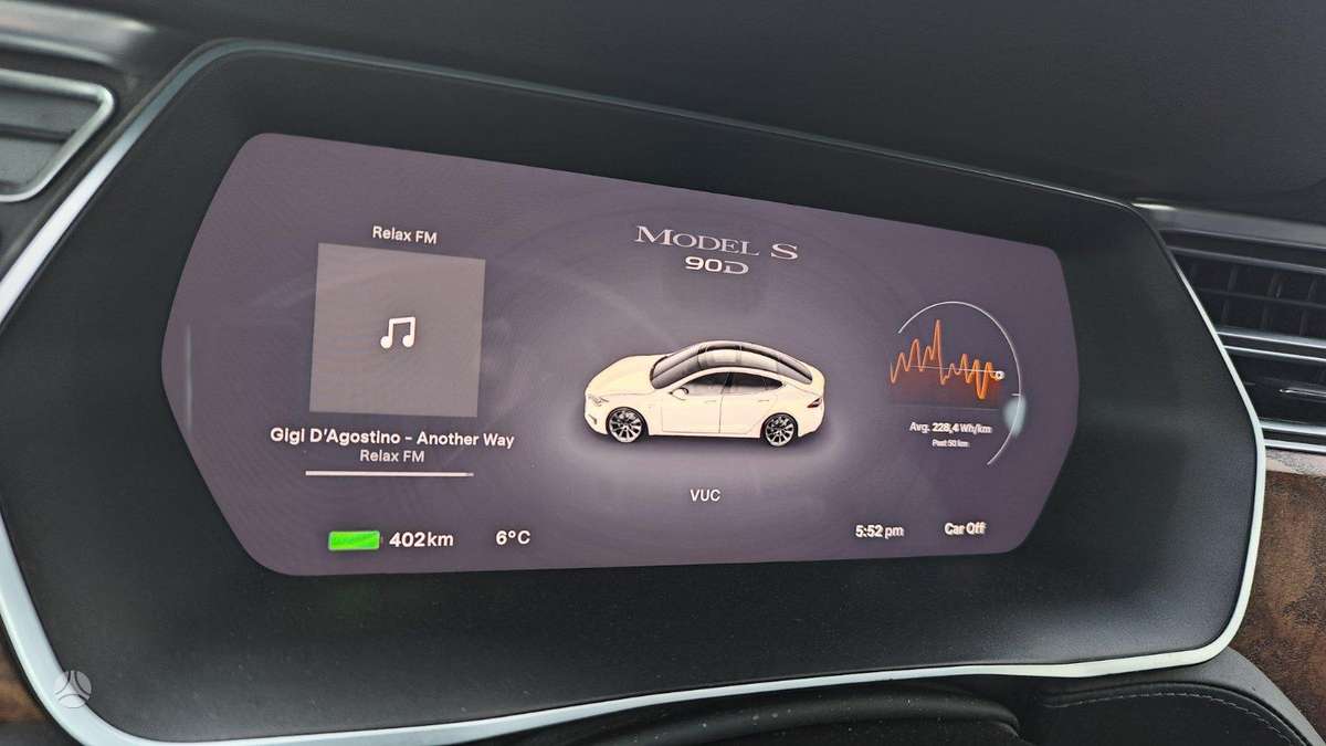 Tesla Model S, 90 kWh, hatchback