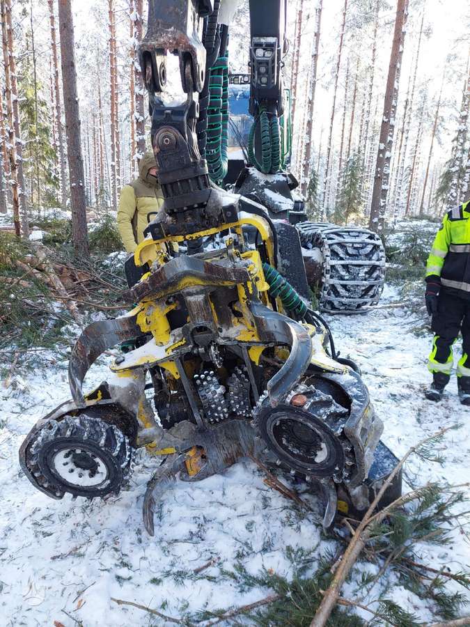 John Deere 1170G 8WD (H535), харвестеры