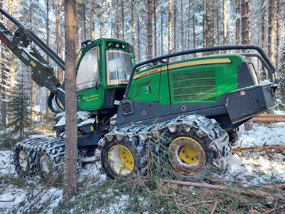 John Deere 1170G 8WD (H535), харвестеры