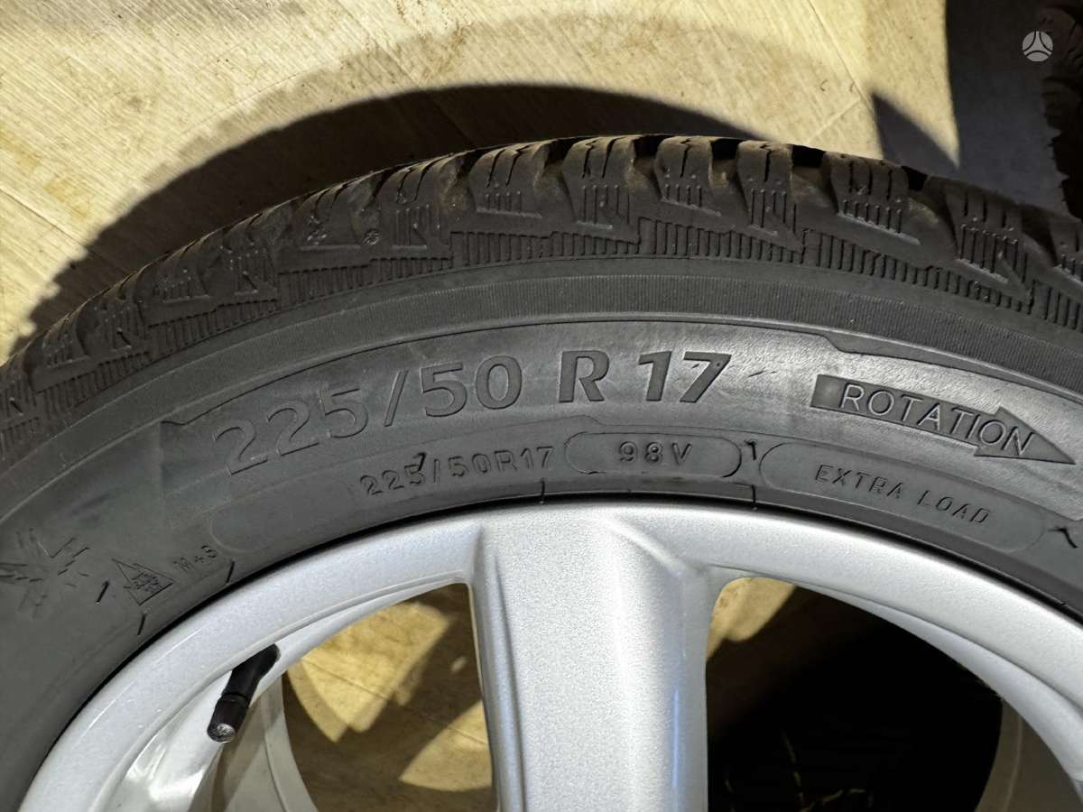 Audi A4 su žiem. padangomis, легкосплавные , R17