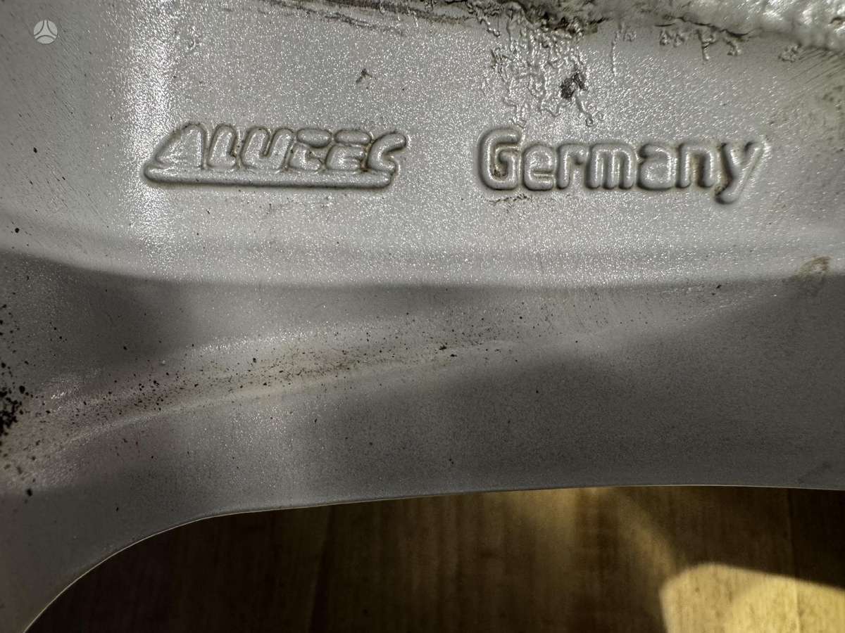 Audi A4 su žiem. padangomis, легкосплавные , R17