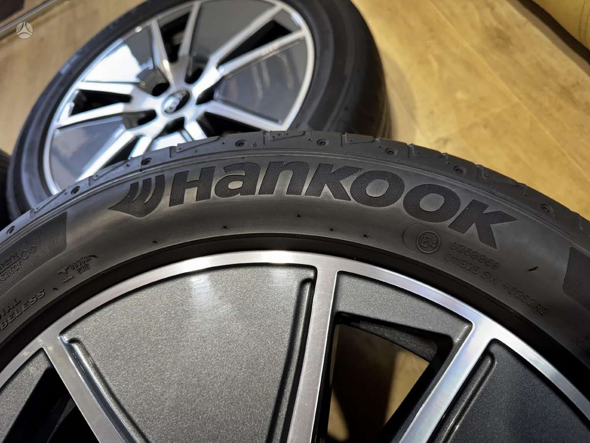Audi A4 B9 su padangomis, light alloy, R17