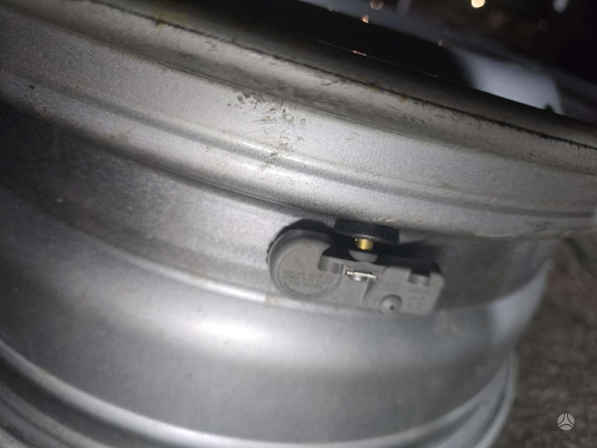 Ford Transit, tērauda apzīmogoti, R16