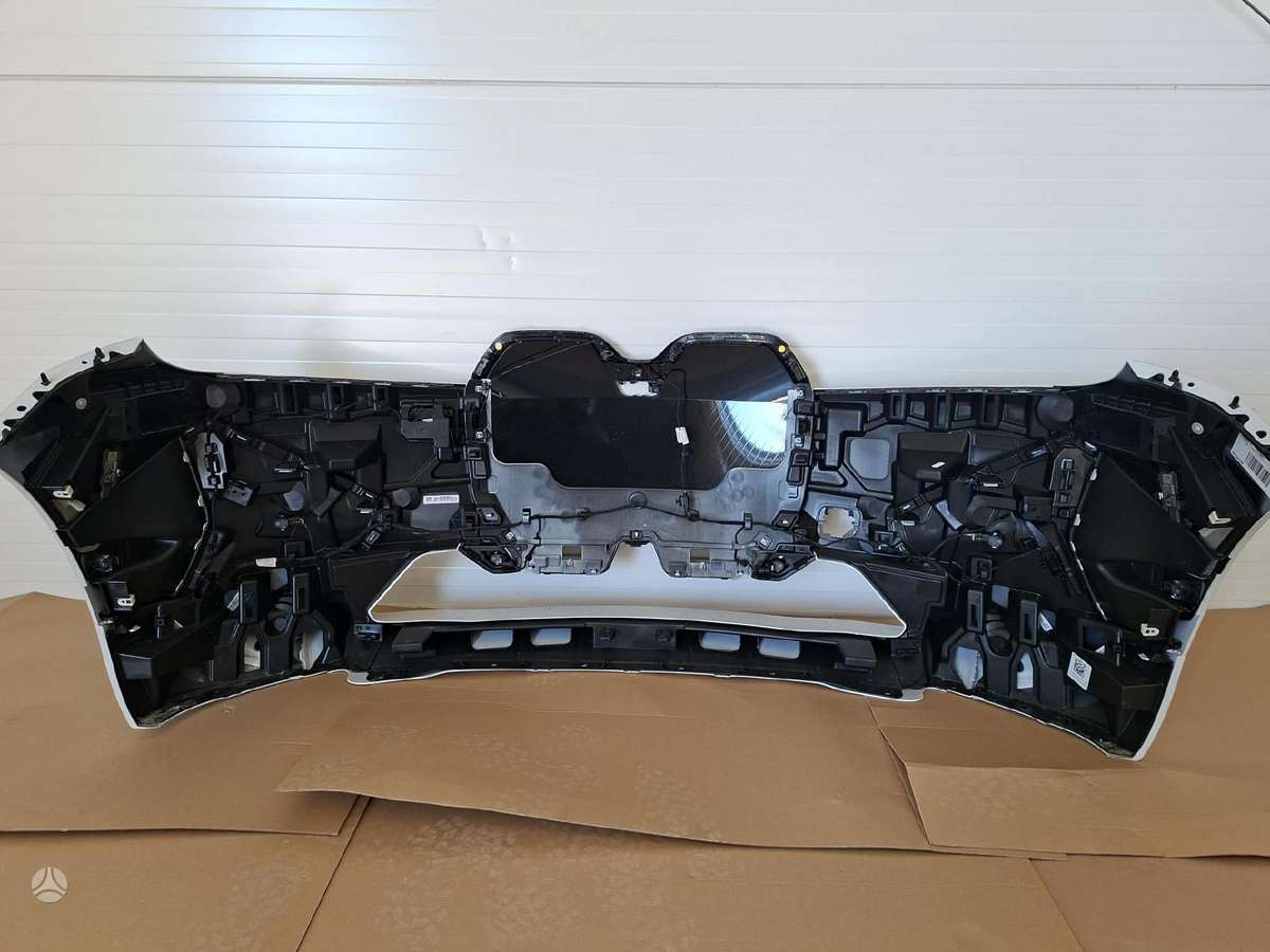 BMW iX kėbulo dalys
