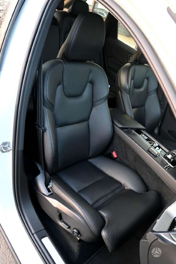 Volvo XC60 - 10