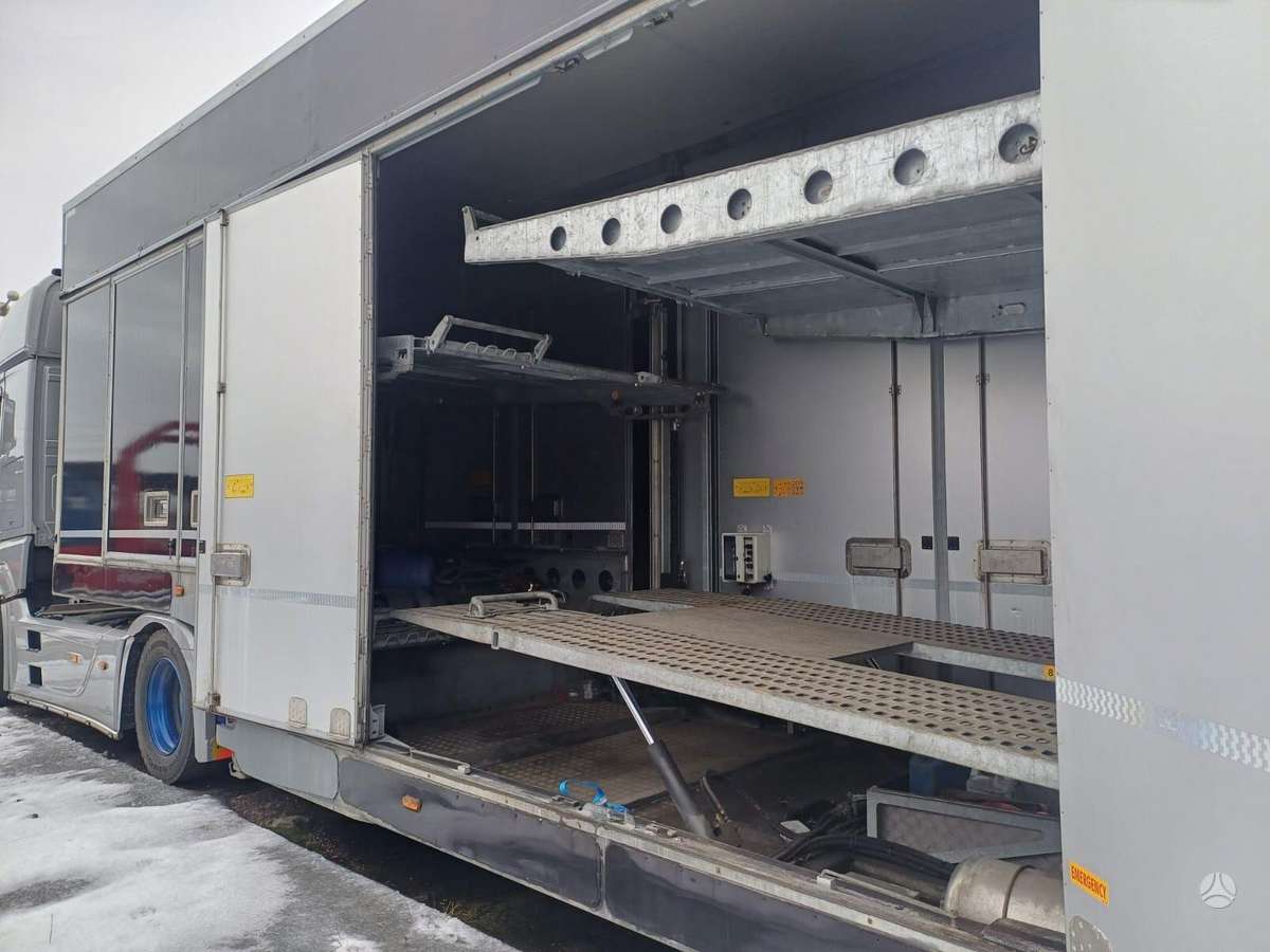 -Kita- Auriga DELUXE, auto transporter
