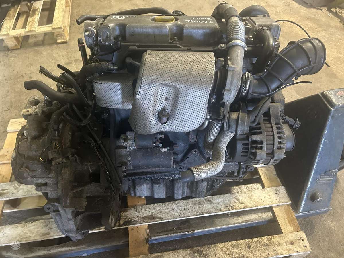 Opel Astra variklio detalės