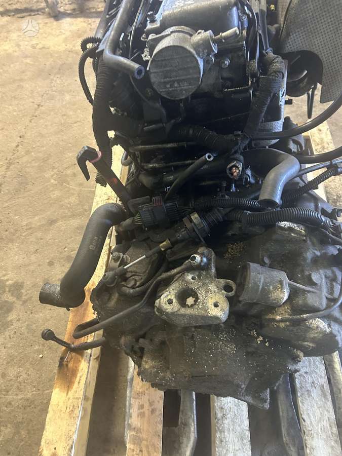 Opel Astra variklio detalės