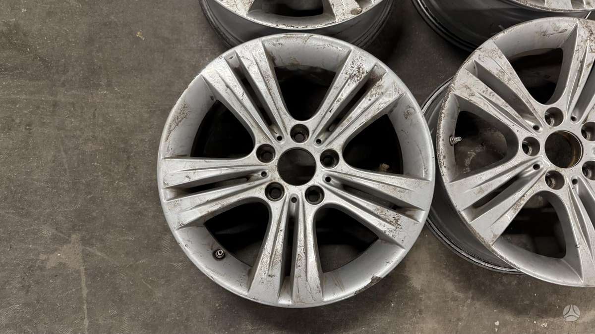 BMW, lengvojo lydinio, R17