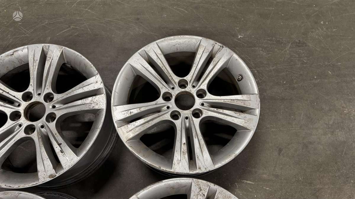 BMW, lengvojo lydinio, R17