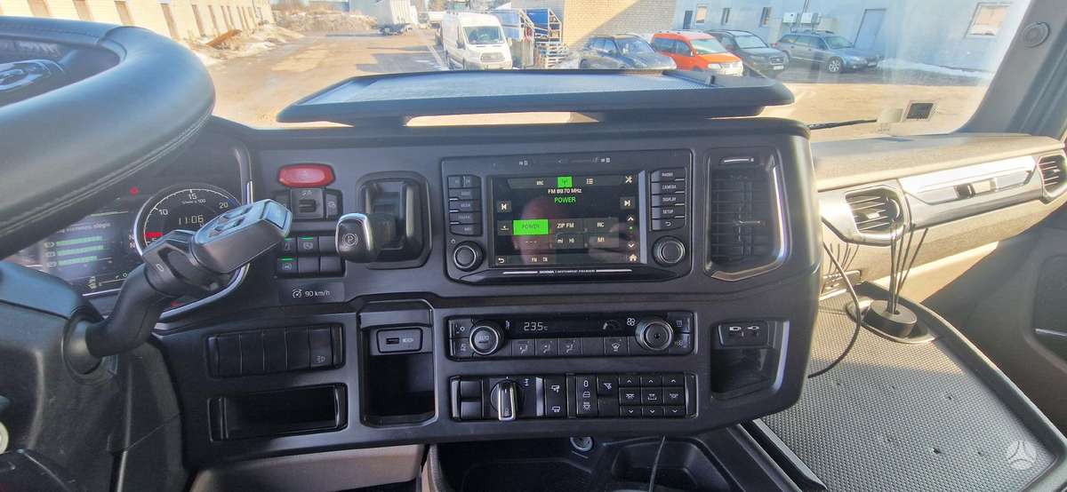 Scania R 450, double sleeper
