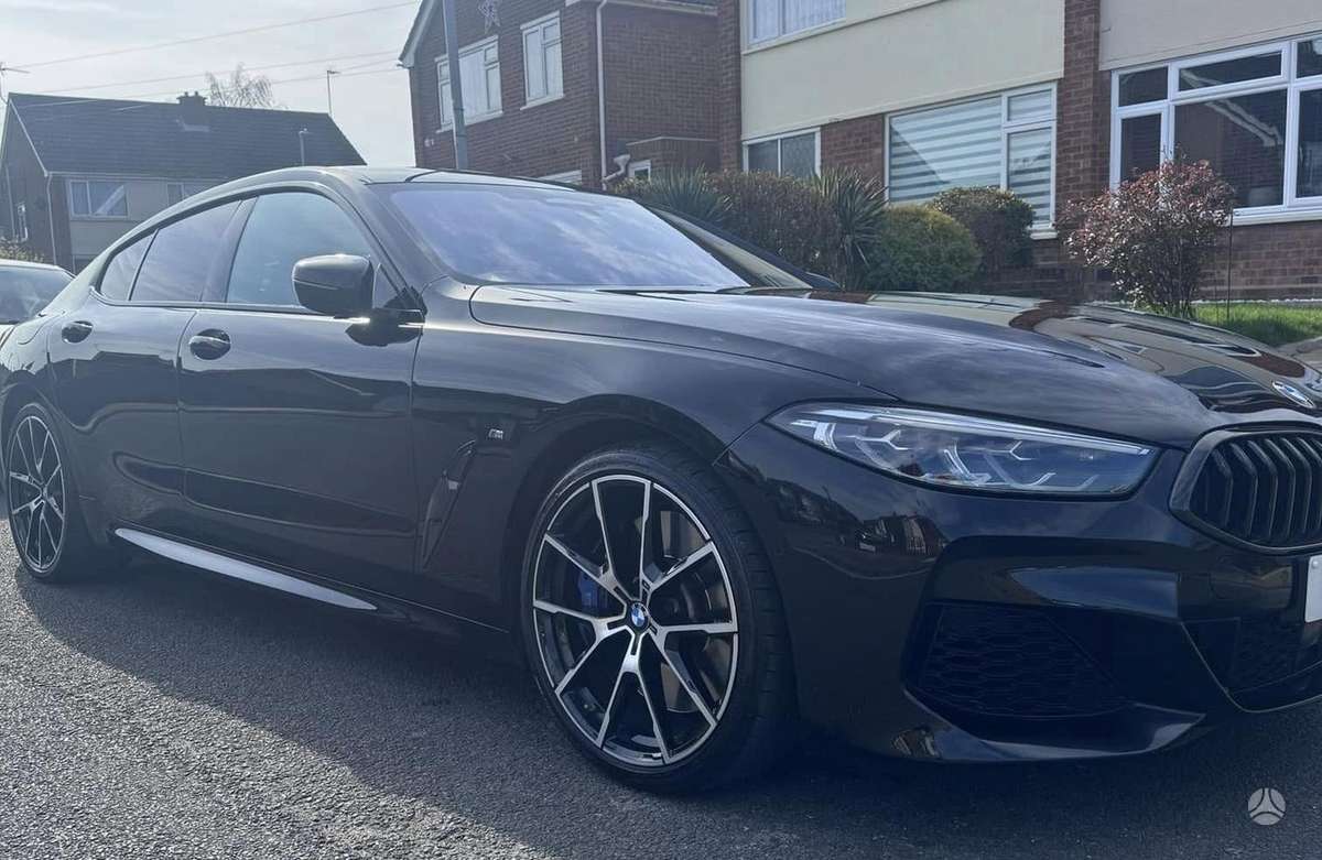 BMW 840 dalimis