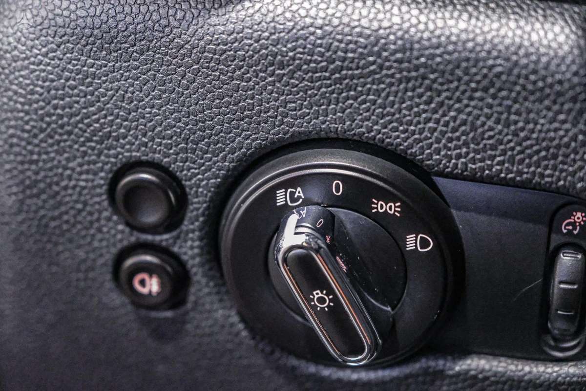 Mini Cooper, 1.6 l., coupe