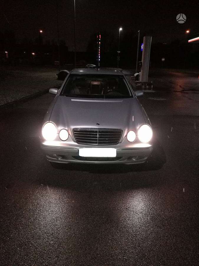 Mercedes-Benz E320 Odinis salonas avantgarde išpildymas didelis ekranas automata