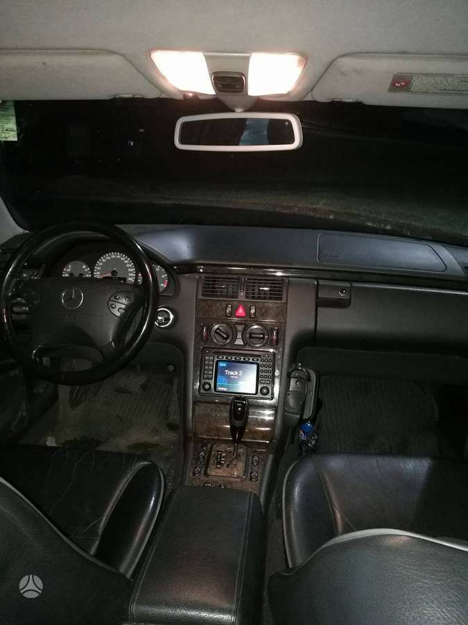 Mercedes-Benz E320 Odinis salonas avantgarde išpildymas didelis ekranas automata