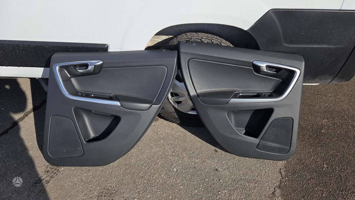 Volvo XC60 durų apmušalai, sėdynės
