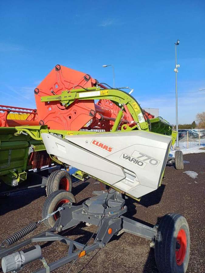Claas Lexion 6800, combine harvesters