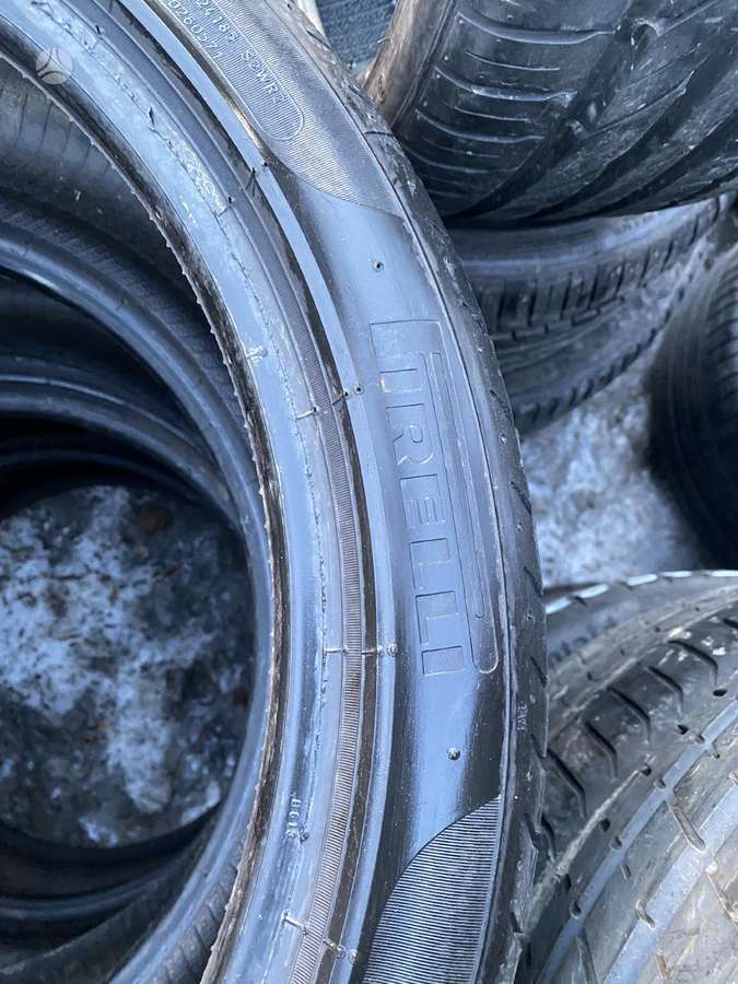 Pirelli PZero, summer 255/40 R21